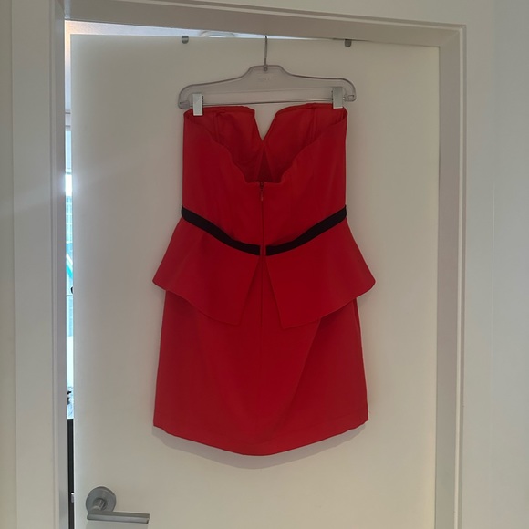 BCBG Caylan strapless midi dress in Poppy red size 12 - Picture 2 of 3